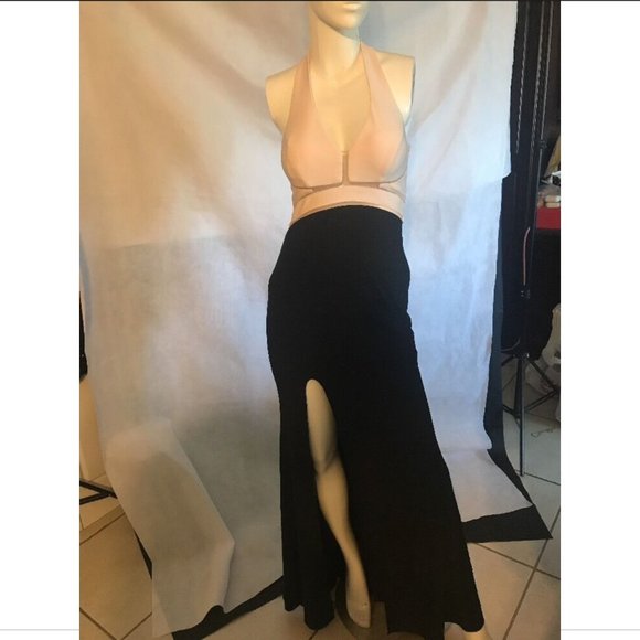 NEW XSCAPE Halter High Slit Gown in Blush‎ Pink Black [SIZE 4 ] - Picture 3 of 10